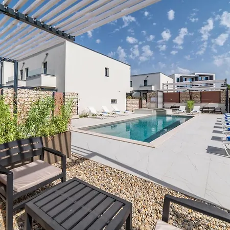 アパート Pinna - Caretta